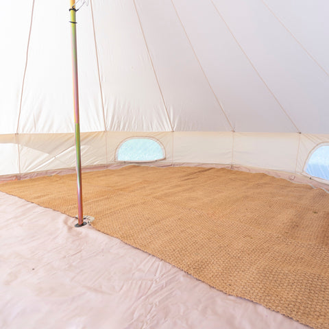 Forme demi-lune tapis pour tente de glamping